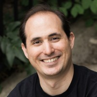 Travis R