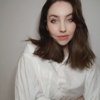 Elle Skinner Email & Phone Number
