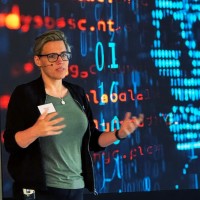 Mareike Redder Email