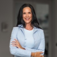 Terri Deneui Email & Phone Number