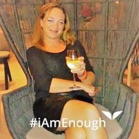 iTutorGroup Employee Stacey Hall's profile photo