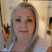 Lisa Cowan Email