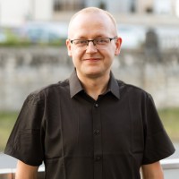 Paweł Fijak Email