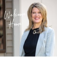 RE/MAX Northwest Employee Derenda Sweeney's profile photo