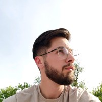 Radosław Jagiełło Email