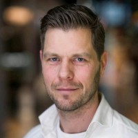 Niels van der Veen Email
