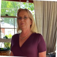 iTek Graphics Employee Karen Carpenter's profile photo