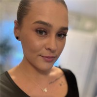 Daria Skrzek Email