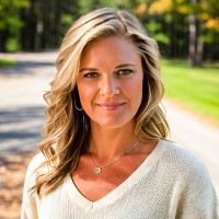 Level10 CFO Employee Julie Shaw's profile photo