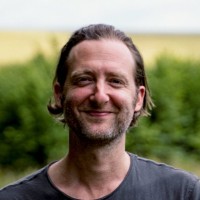 Earthly Employee Oliver Bolton's profile photo