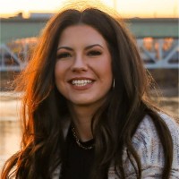 E-mail e número de telefone de Lisa Ramsey