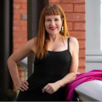 ARTRAGE Employee Jo Thomas's profile photo