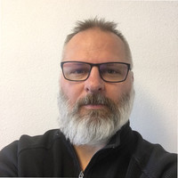 Peter van Dijk Email