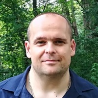 Viktor Török Email