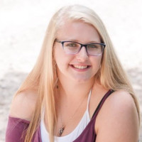 Ginos Employee Shania Fiel's profile photo
