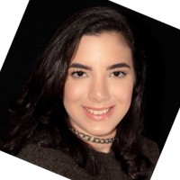 Thaynná Correia Email