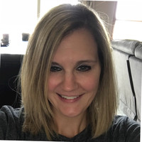 Ideal Technologies Employee Connie Davies's profile photo