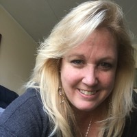 Graphic Innovators Inc. Employee Cindy Kari's profile photo