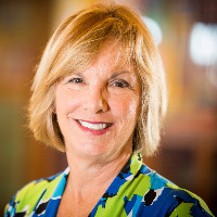 Edwards. Employee Laurie Underberg's profile photo