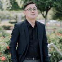 Evan Manloloyo Email