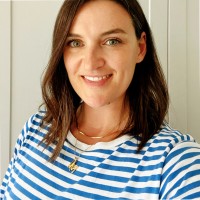 Blurred Employee Laura Moss's profile photo