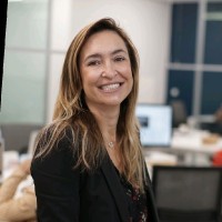 Fernanda Dias Email & Phone Number