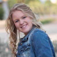 UTAH PHYSICAL THERAPY, INC Employee Veronica Powell's profile photo