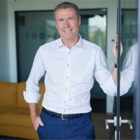 Email e telefono di Clive Turton