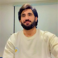 Hafeez Gradiosh Email