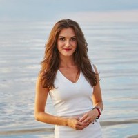 Anna Simonyan Email