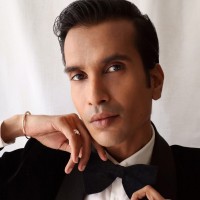 Email e telefono di Kaustav Dey