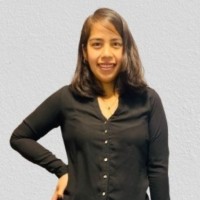Roxana Guevara Núñez Email
