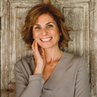 Caroline Giffon-Wee Email & Phone Number