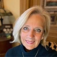 Edward Jones Employee Liz Ware's profile photo