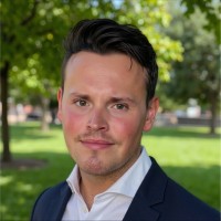 Philipp Auer Email