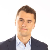 E-mail e número de telefone de Charlie Kirk