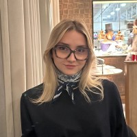 STRONGLIGHT Employee Louane Vey's profile photo