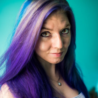 Lizzy Davis Email & Phone Number