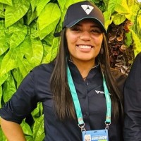 Raphaela Santos Email