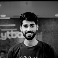 MaxIQ Employee Vivek Dwivedi's profile photo