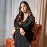 Helin Karatas Email