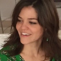 Julia Bretas Email & Phone Number
