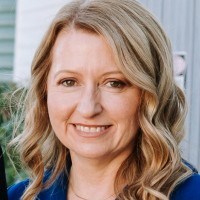 Lungscreen Employee Helen Es'Haghi's profile photo