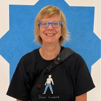 Liz Howe Email & Phone Number