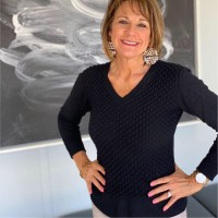 Exact Commerce Employee Lisa Mayhew's profile photo