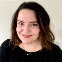 Arianne Pingledis Email & Phone Number