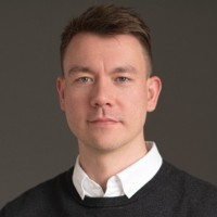 Tom Ullenboom Email