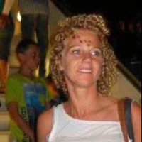 Liesbeth Devillé Email