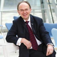 Volker Andußies Email & Phone Number