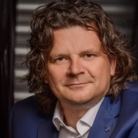 Matthias Klug Email